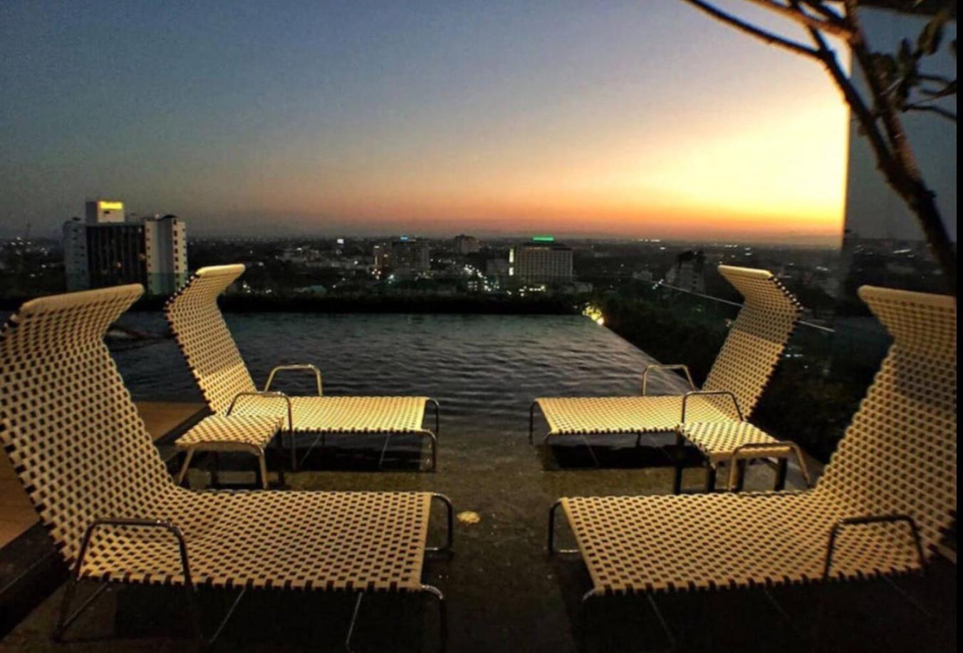 Luxury And Modern Condo In Central Chiang Mai - Astra Condo Eksteriør billede