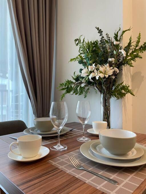 Luxury And Modern Condo In Central Chiang Mai - Astra Condo Eksteriør billede